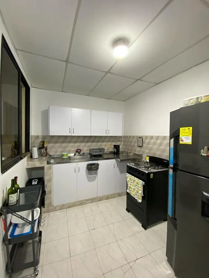 Habitaciones Independientes Cerca Al Aeropuerto 1 Kartagena Kwatera prywatna