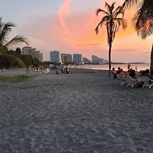 https://apartasuite-casa-aura.hotels-in-barranquilla.com