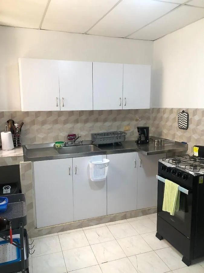 Homestay Habitaciones Independientes Cerca Al Aeropuerto 1 Cartagena
