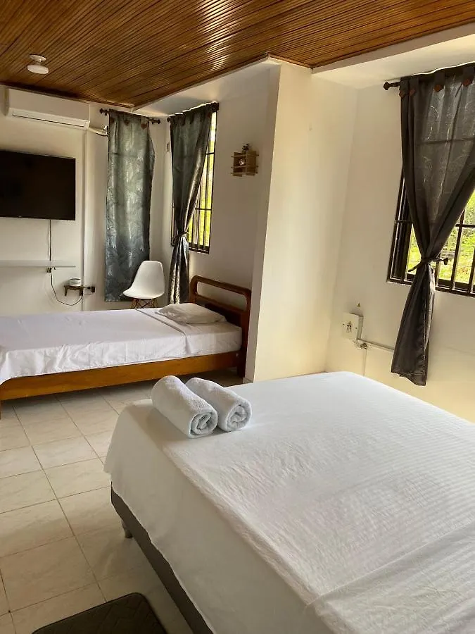 Homestay Habitaciones Independientes Cerca Al Aeropuerto 1 Cartagena